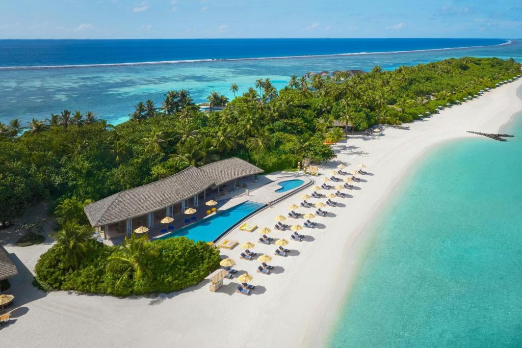 Le Meridien Maldives Resort & Spa — Beach Villa
